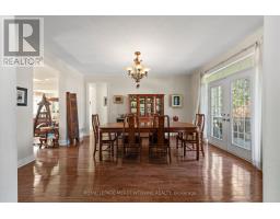 Family room - 18 Tristan Court, Brampton, ON L6Y5S2 Photo 8