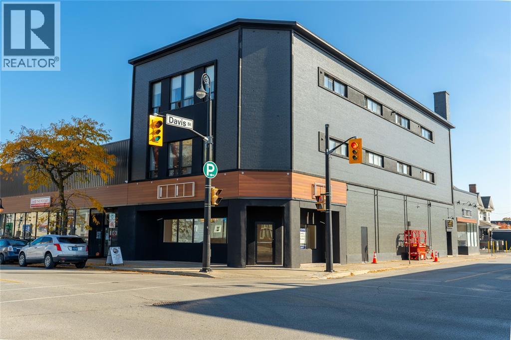 100 CHRISTINA STREET North Unit# A, Sarnia — photo 2