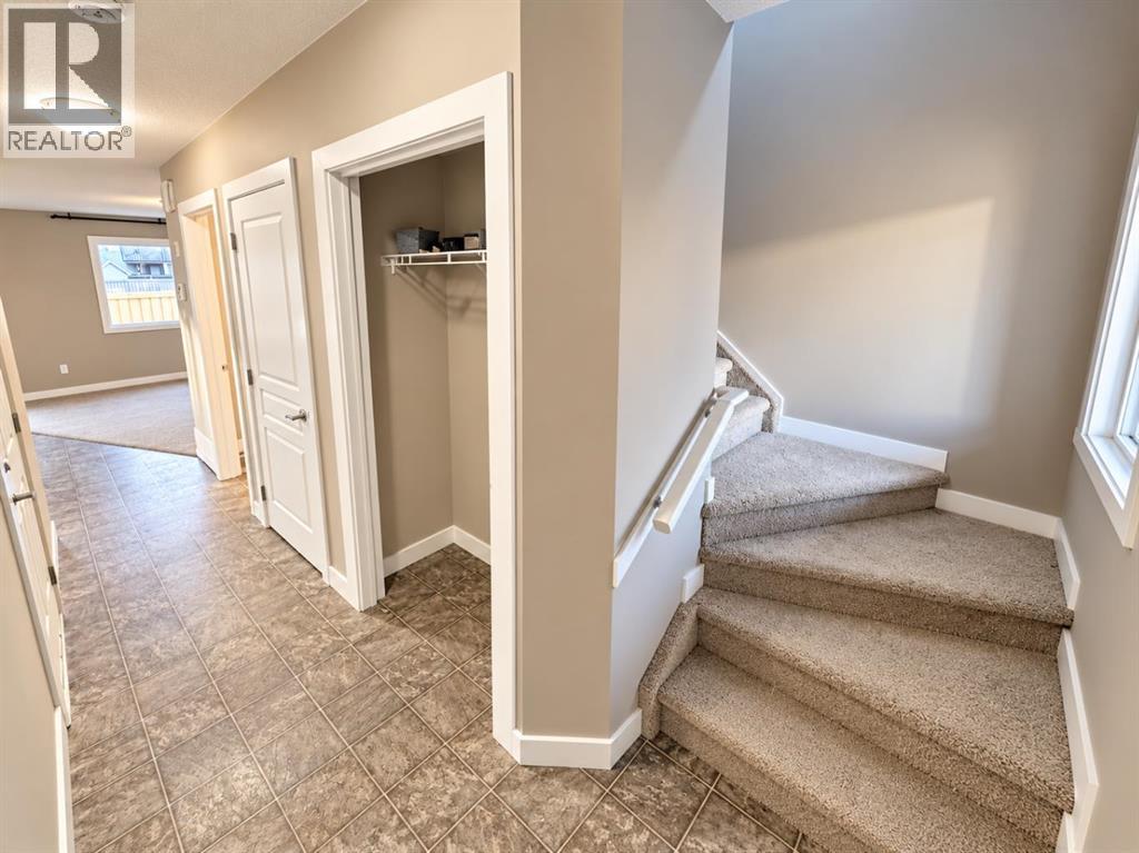 7, 205 Silkstone Road W, Lethbridge — photo 2