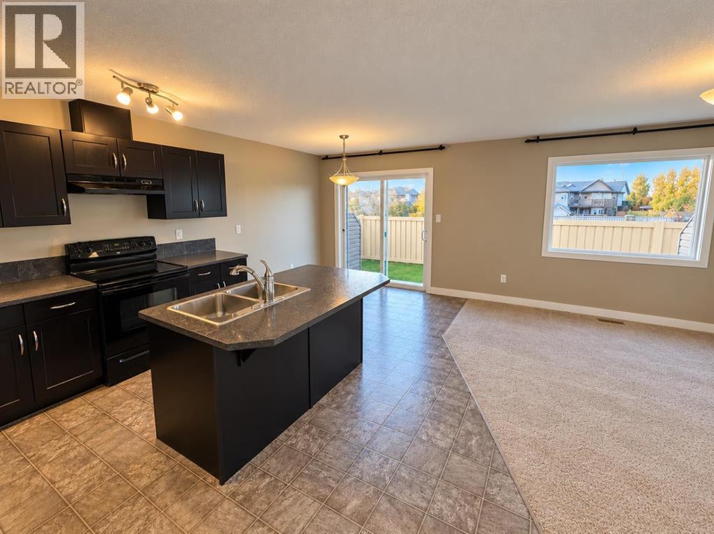 7, 205 Silkstone Road W, Lethbridge — photo 3