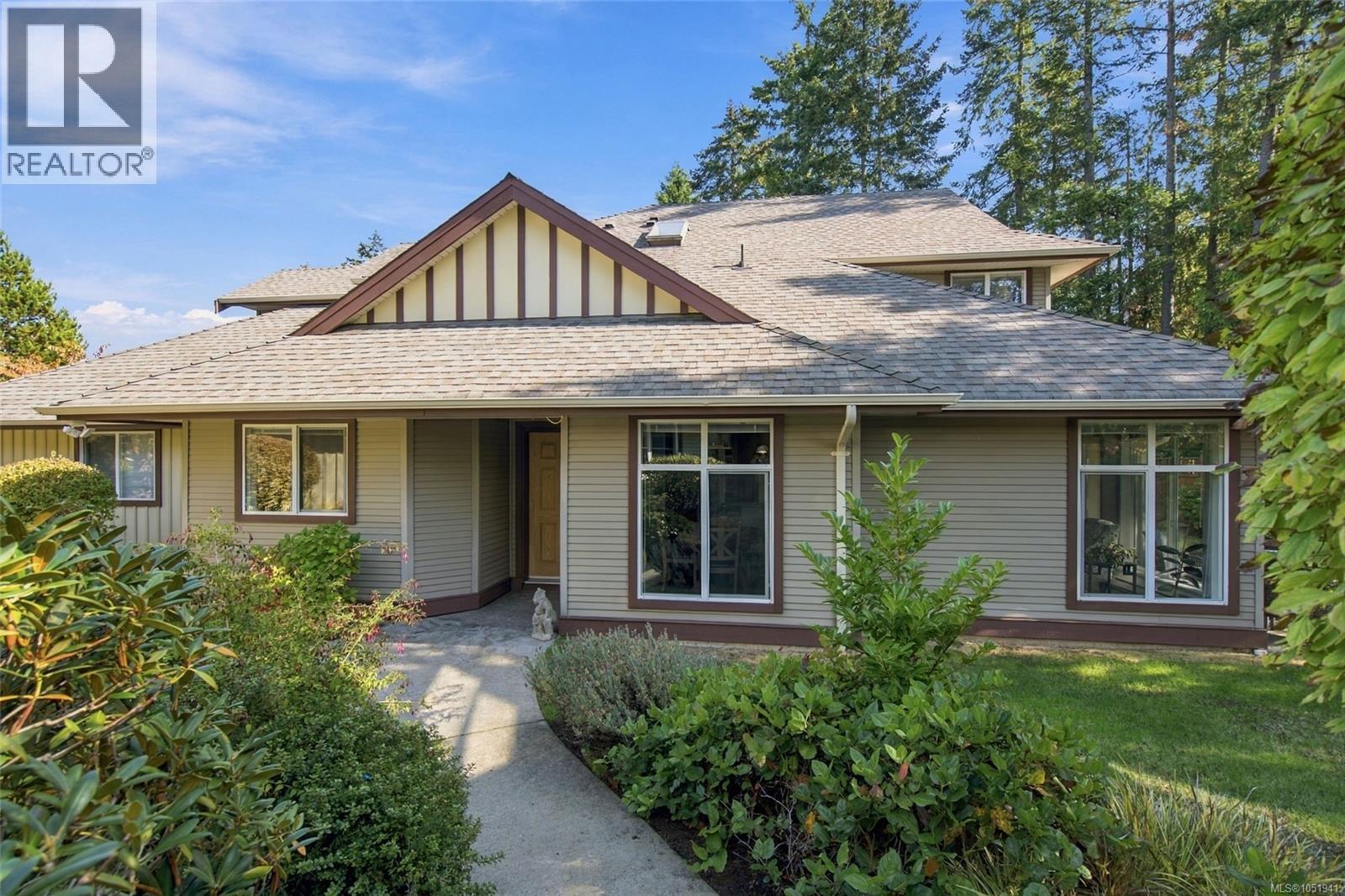 Property for sale at 4 340 Young St
