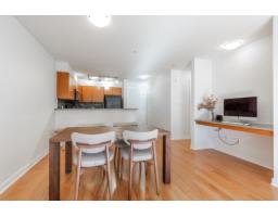 201 20750 Duncan Way, Langley, BC V3A9J6 Photo 8