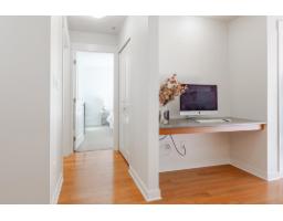 201 20750 Duncan Way, Langley, BC V3A9J6 Photo 12