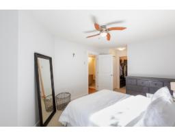 201 20750 Duncan Way, Langley, BC V3A9J6 Photo 17