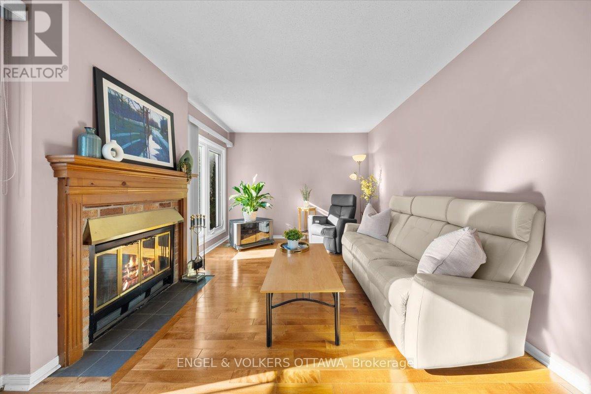4 Bed, 3 Bath House for Sale in Ottawa – 1678 DES PERDRIX CRESCENT, Ottawa – MLS# X14117336 - Image 12