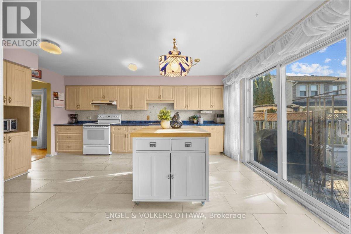 4 Bed, 3 Bath House for Sale in Ottawa – 1678 DES PERDRIX CRESCENT, Ottawa – MLS# X14117336 - Image 9