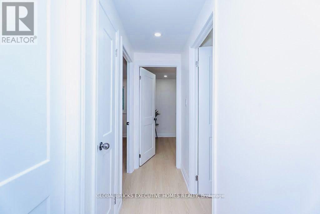 4 Virgilwood Crescent, Barrie photo 16