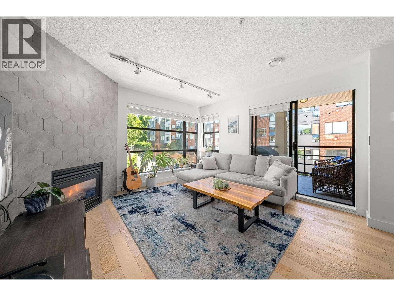 404 124 W 3rd Street, North Vancouver — photo 24