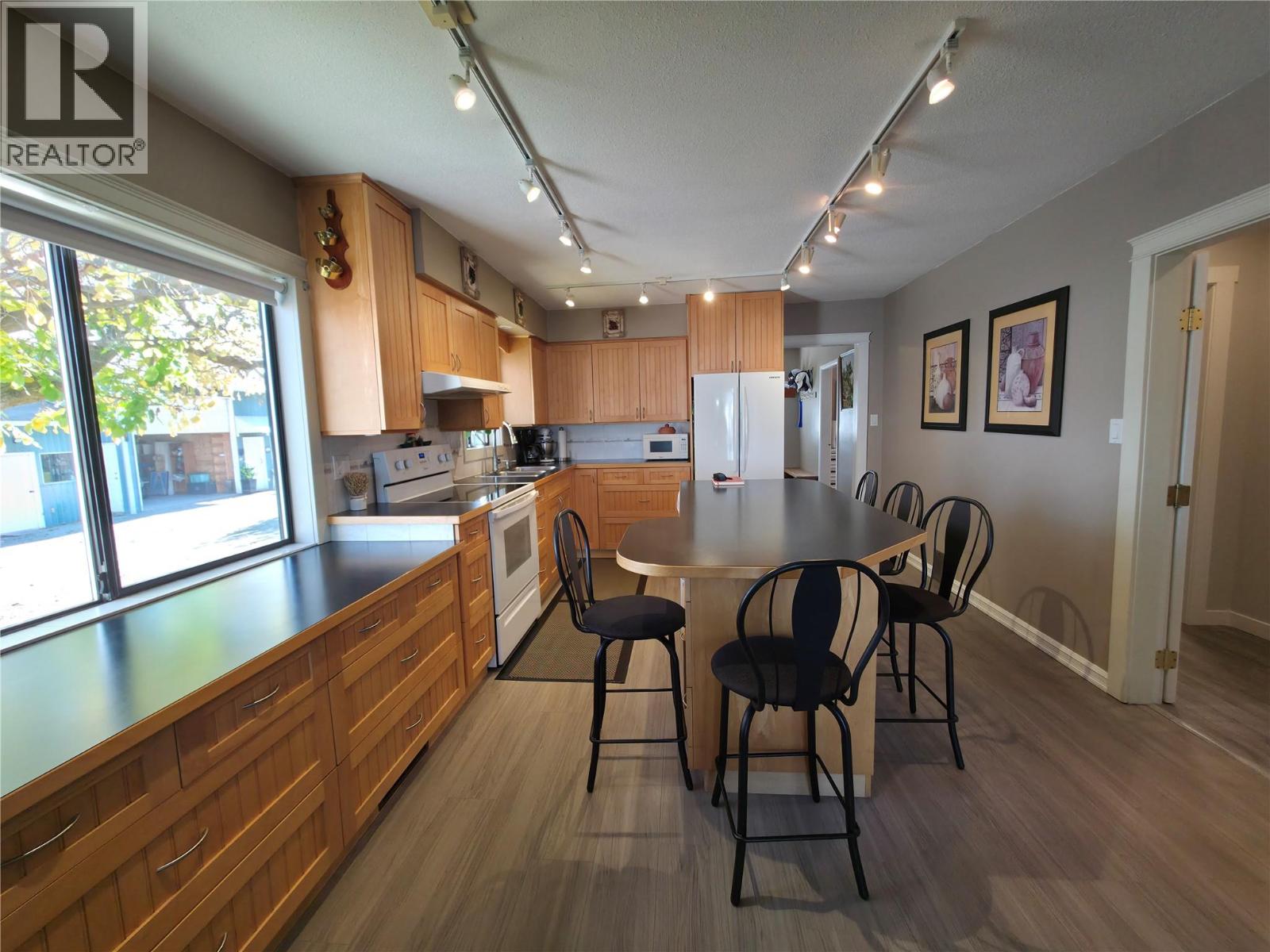  10319 12th Avenue, Osoyoos - Image 1