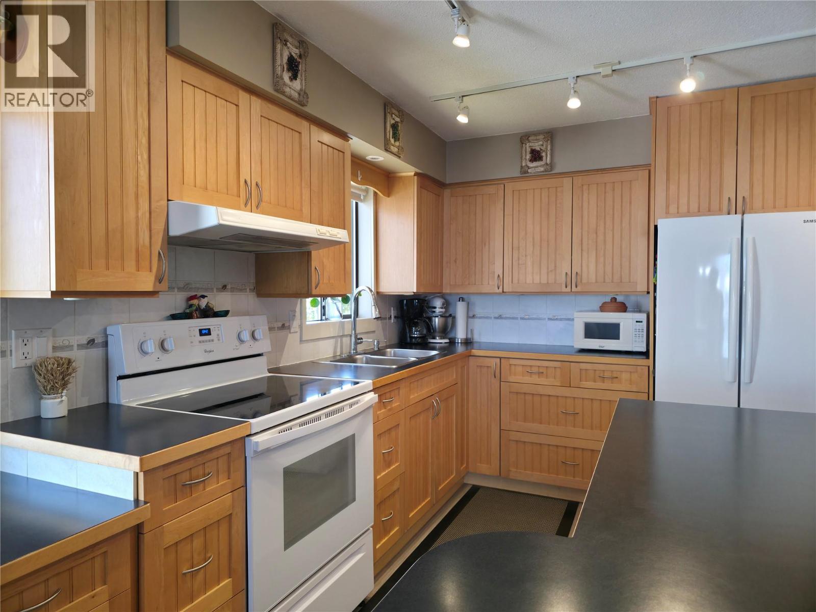  10319 12th Avenue, Osoyoos - Image 1