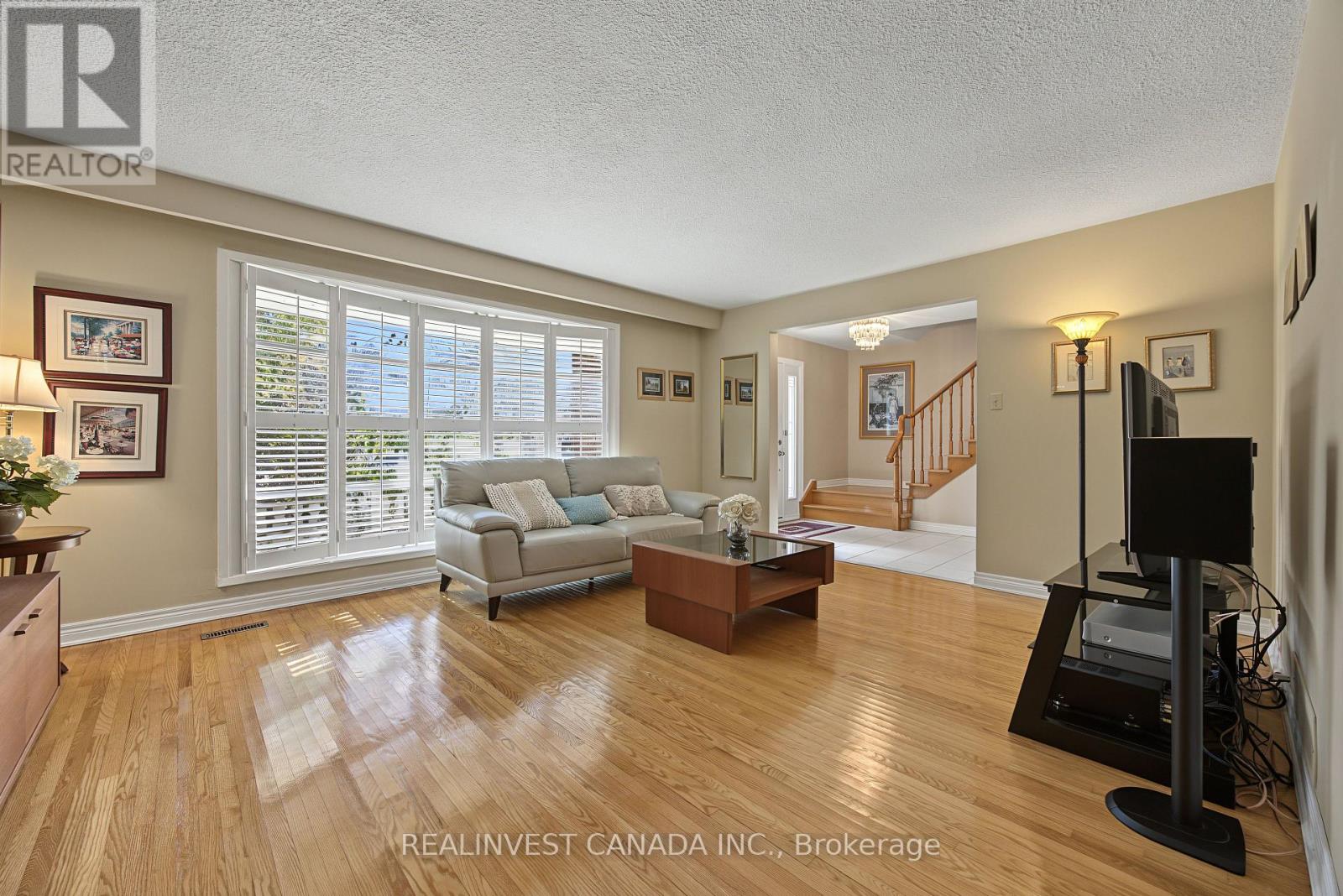 Photo of 196 WELDRICK ROAD W