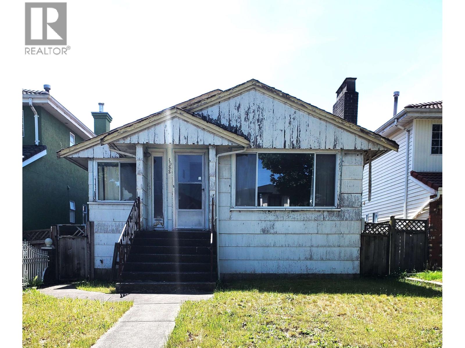 1582 E 49TH AVENUE