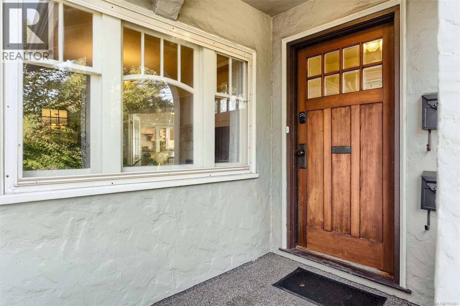  220 Irving Road, Victoria