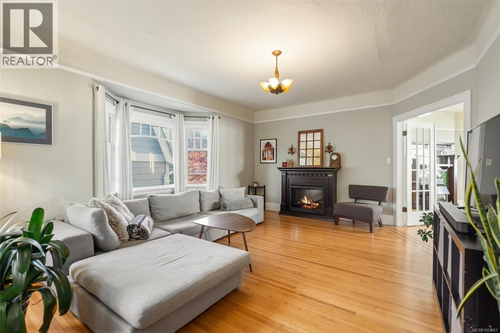  220 Irving Road, Victoria