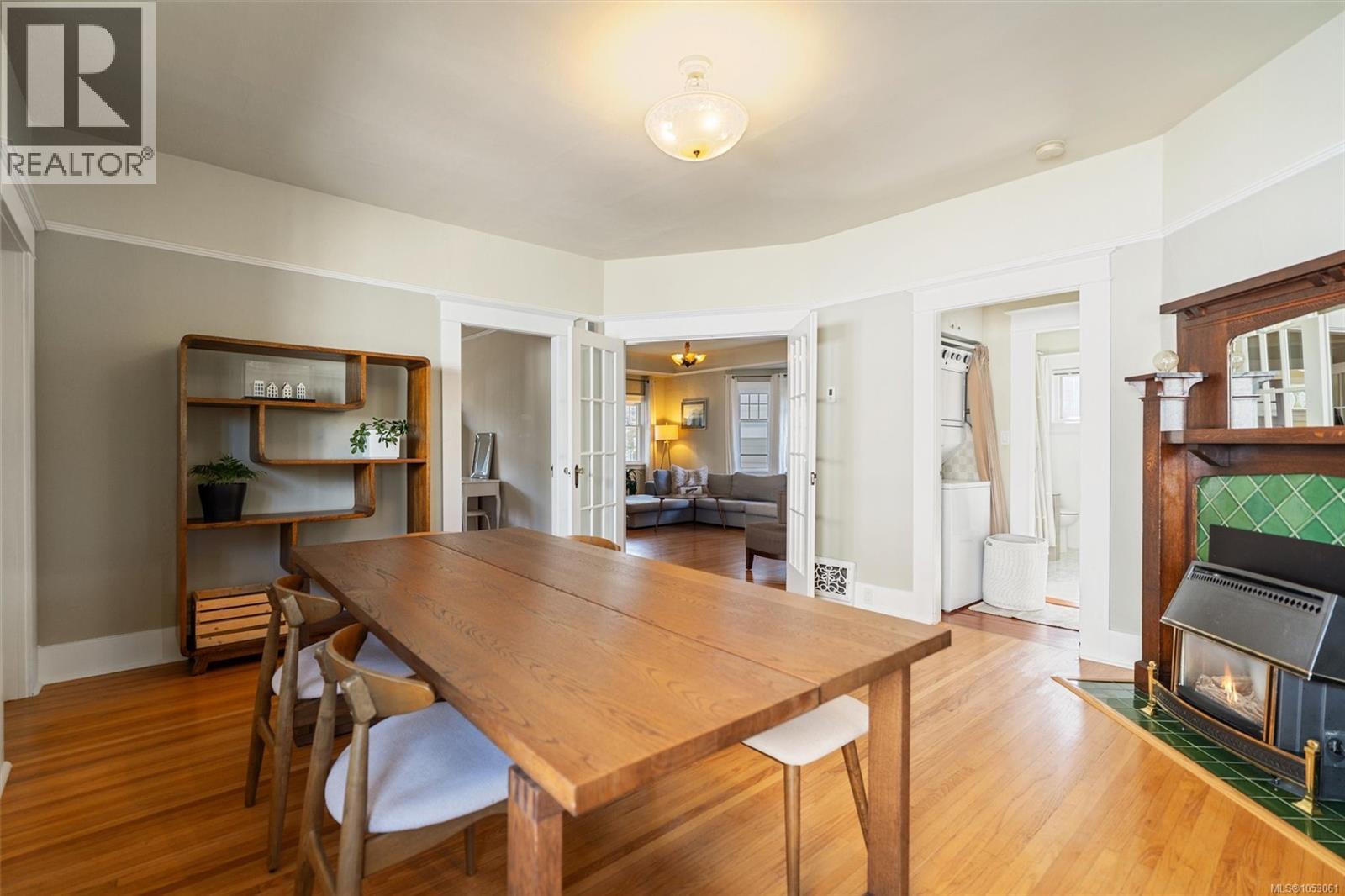  220 Irving Road, Victoria
