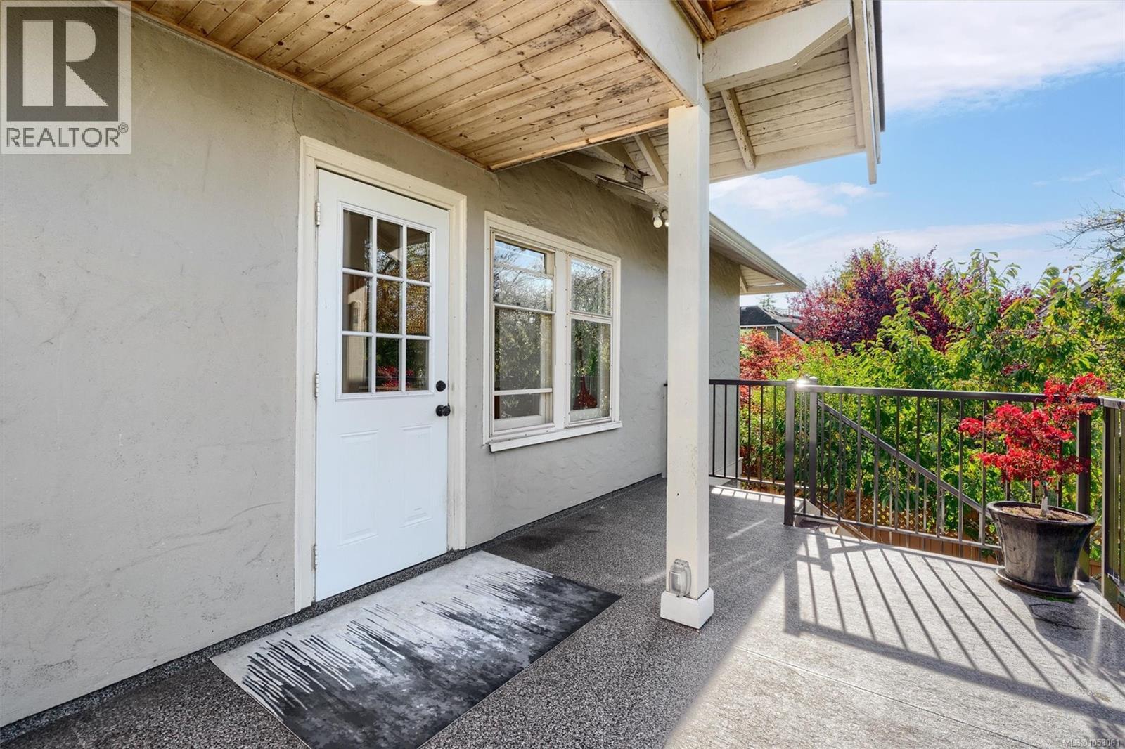  220 Irving Road, Victoria