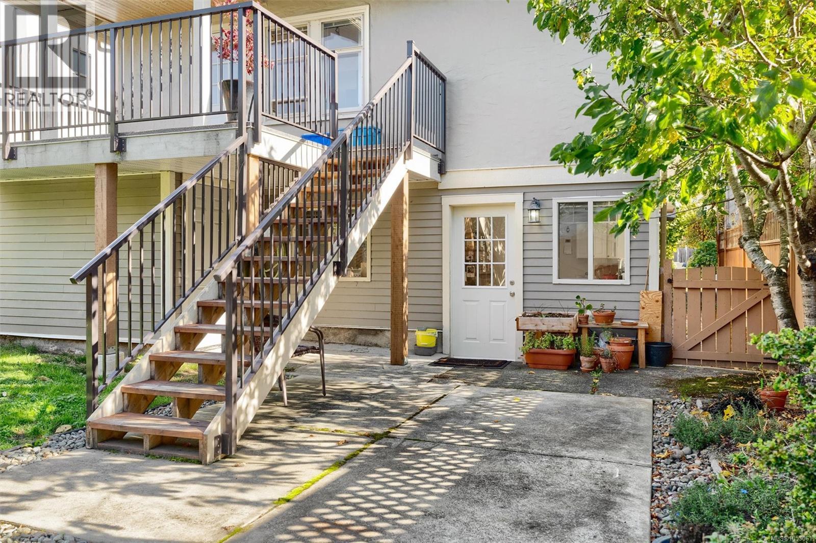  220 Irving Road, Victoria