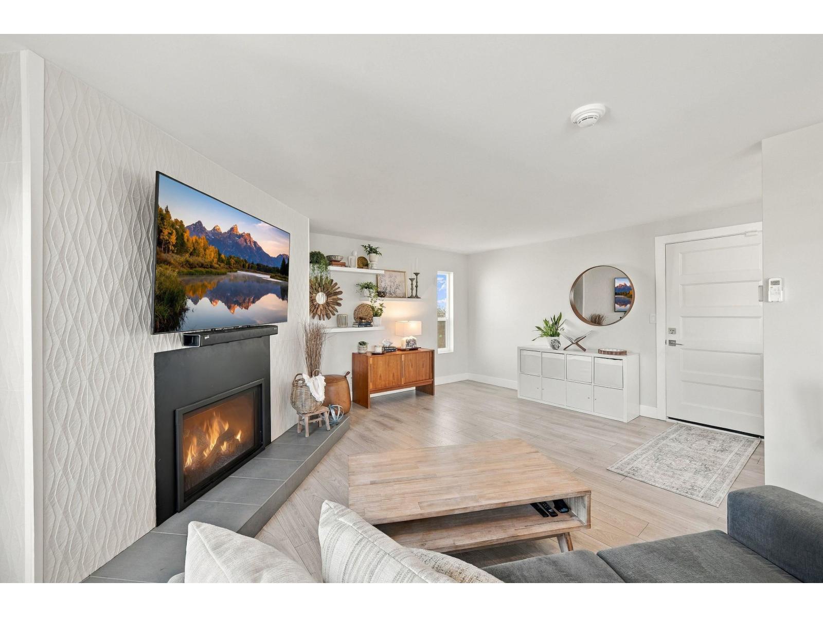 9 15989 Marine Drive, White Rock — photo 4