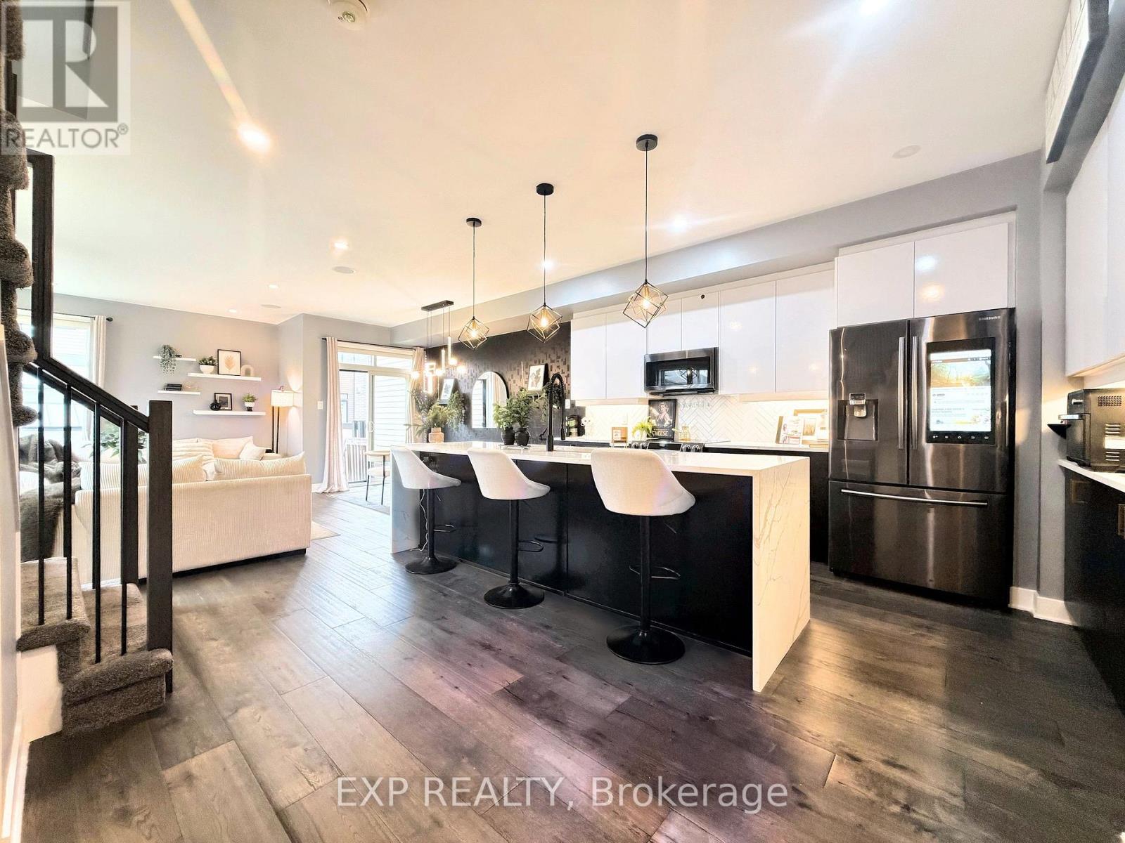 3 Bed, 4 Bath Townhouse for Sale in Ottawa – 543 RATHBURN LANE, Ottawa – MLS# X14012038 - Image 10