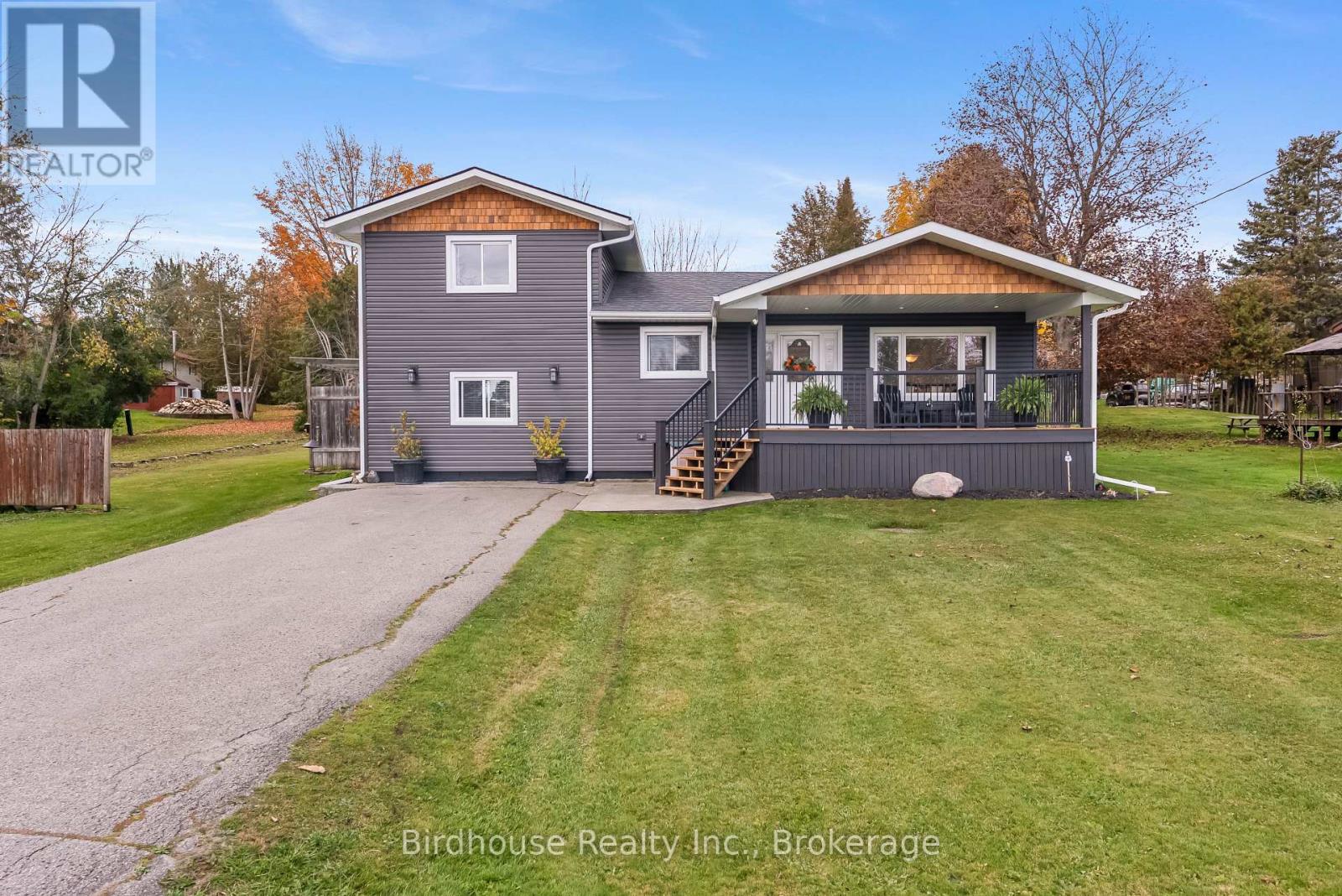 205 Lakeshore Drive, Kawartha Lakes, ON photo 1