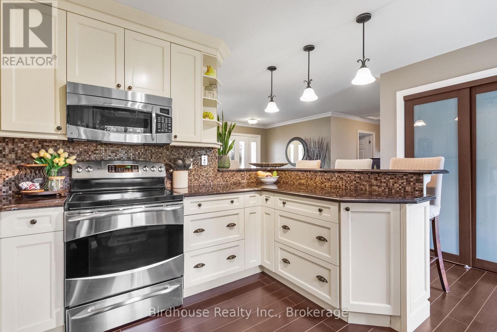 205 Lakeshore Drive, Kawartha Lakes, ON photo 13