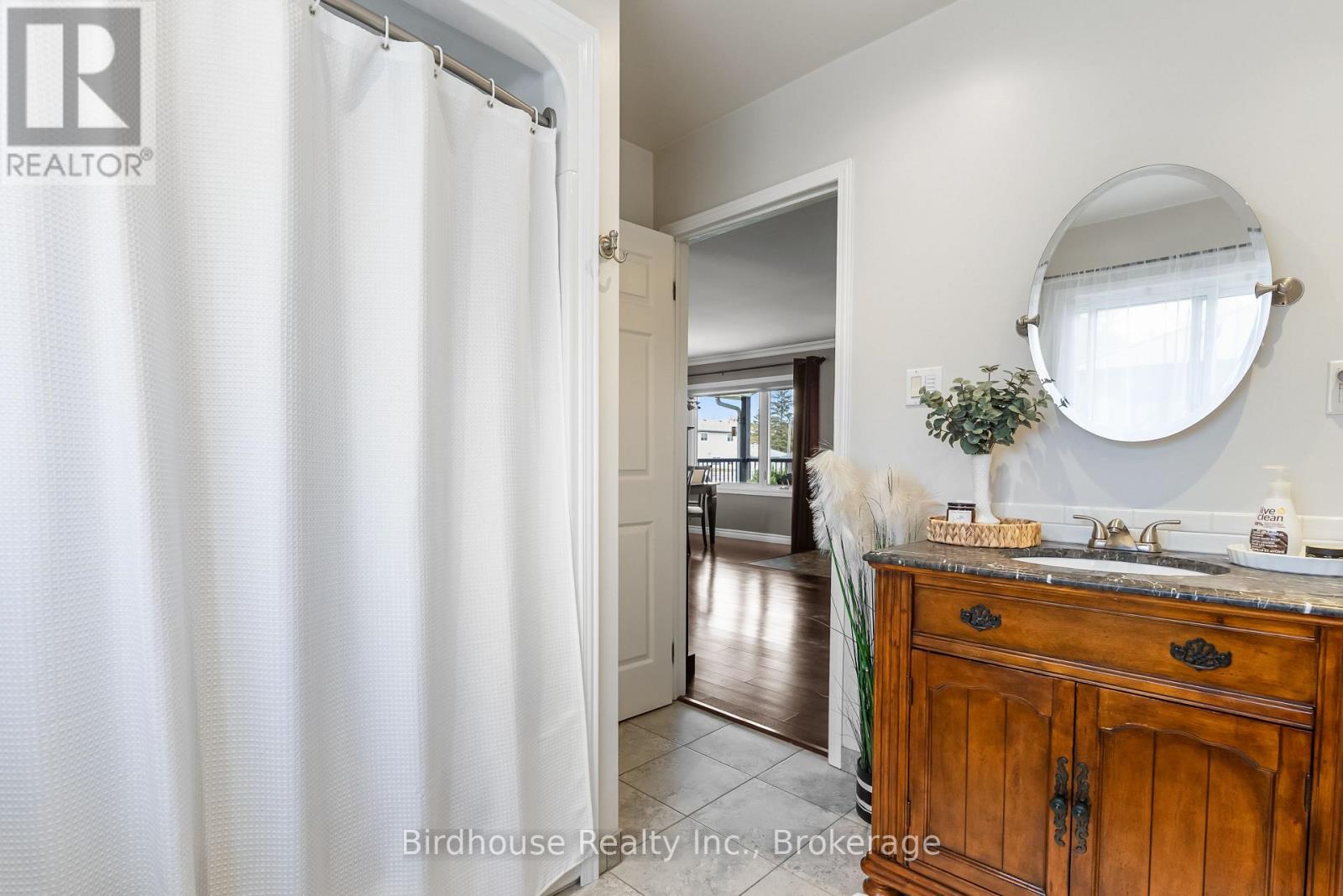 205 Lakeshore Drive, Kawartha Lakes, ON photo 18