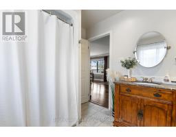 205 Lakeshore Drive, Kawartha Lakes, ON K0M1A0 Photo 18