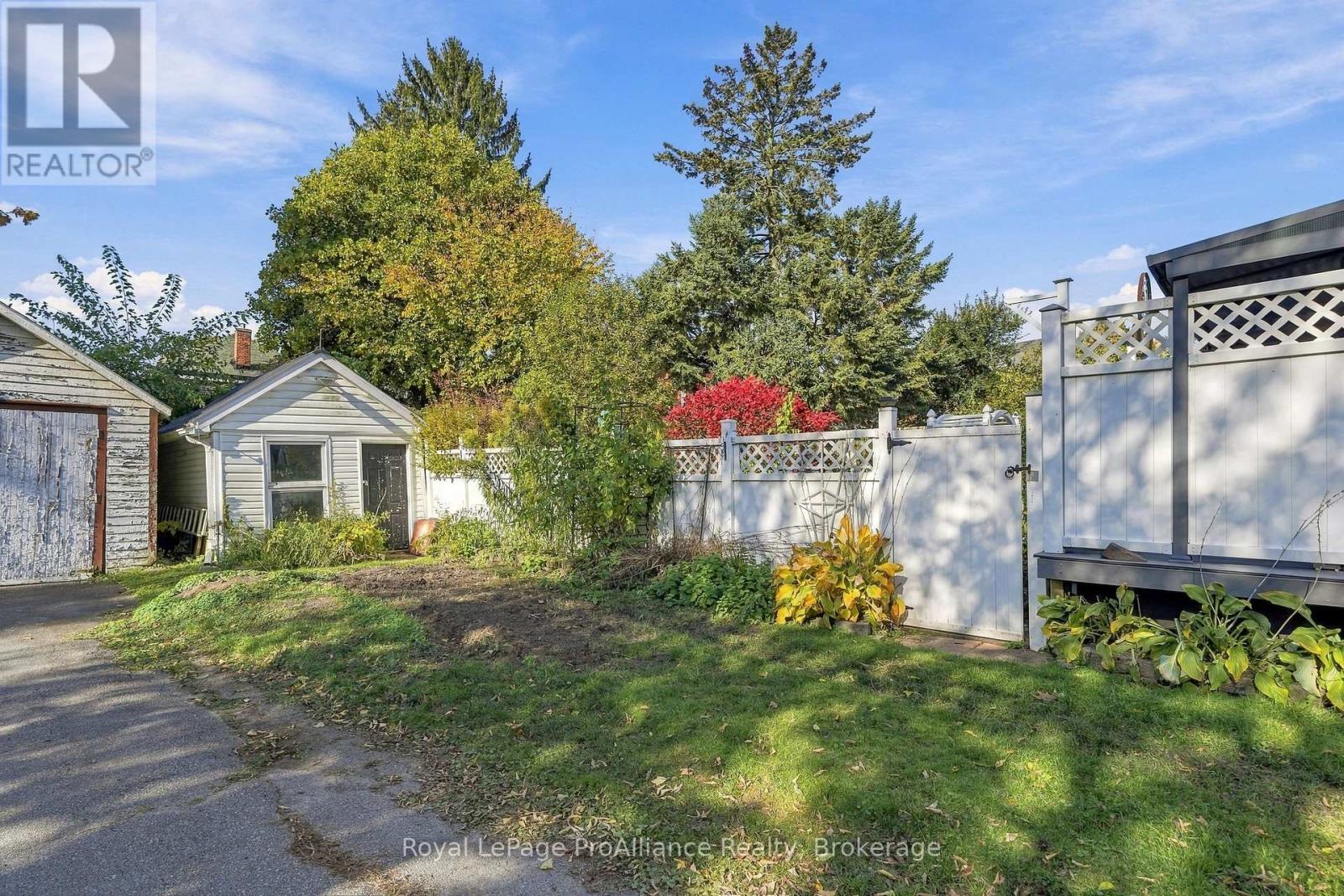 156 William Street, Belleville, ON photo 27