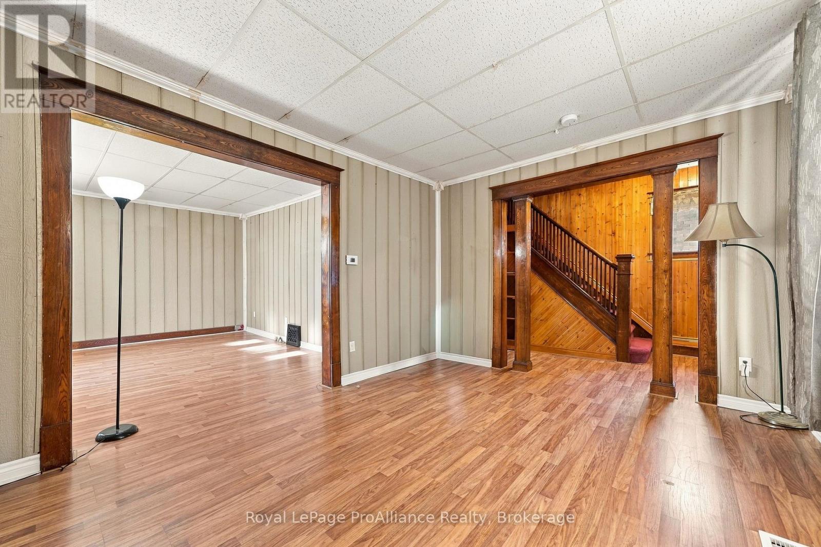 156 William Street, Belleville, ON photo 5