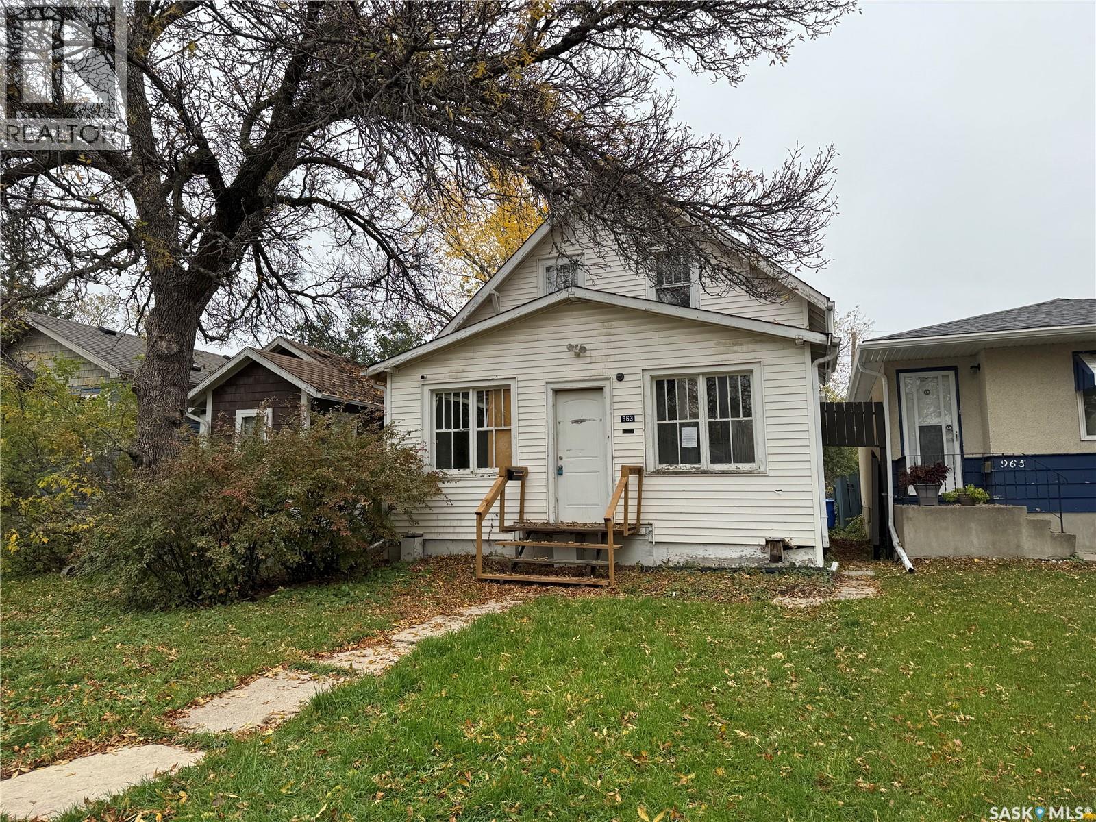 963 MONTAGUE STREET, Regina