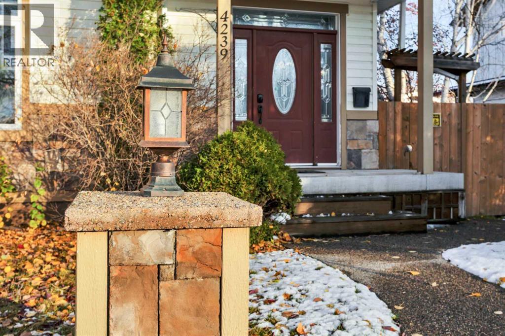 Listing photo – 4239 42 Avenue, Red Deer