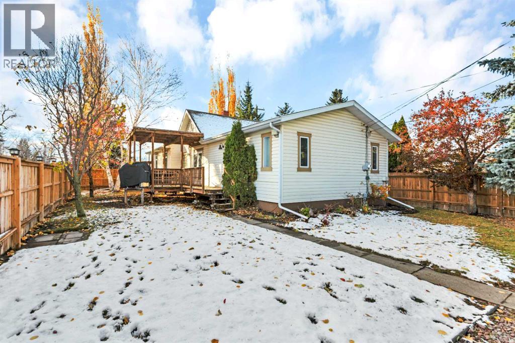 Listing photo – 4239 42 Avenue, Red Deer
