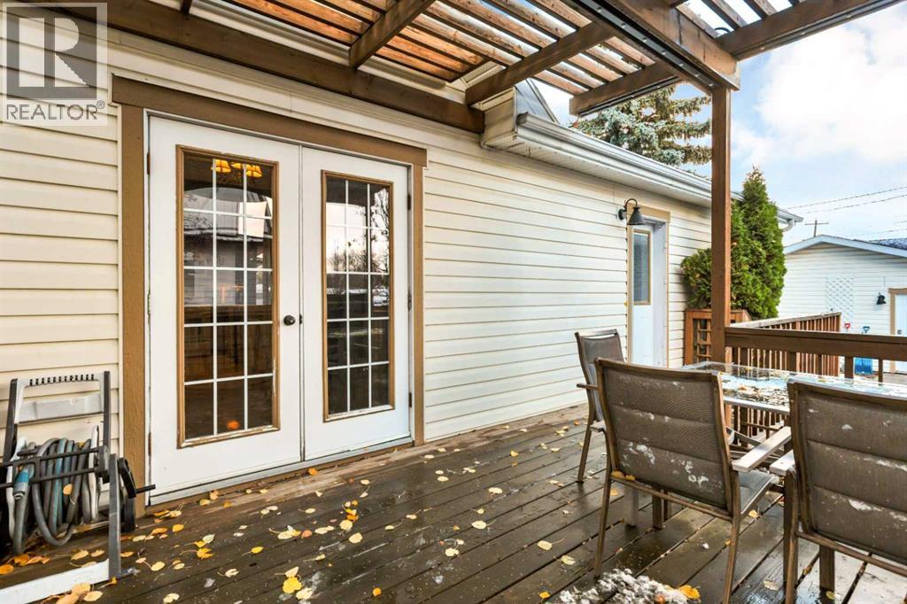 Listing photo – 4239 42 Avenue, Red Deer