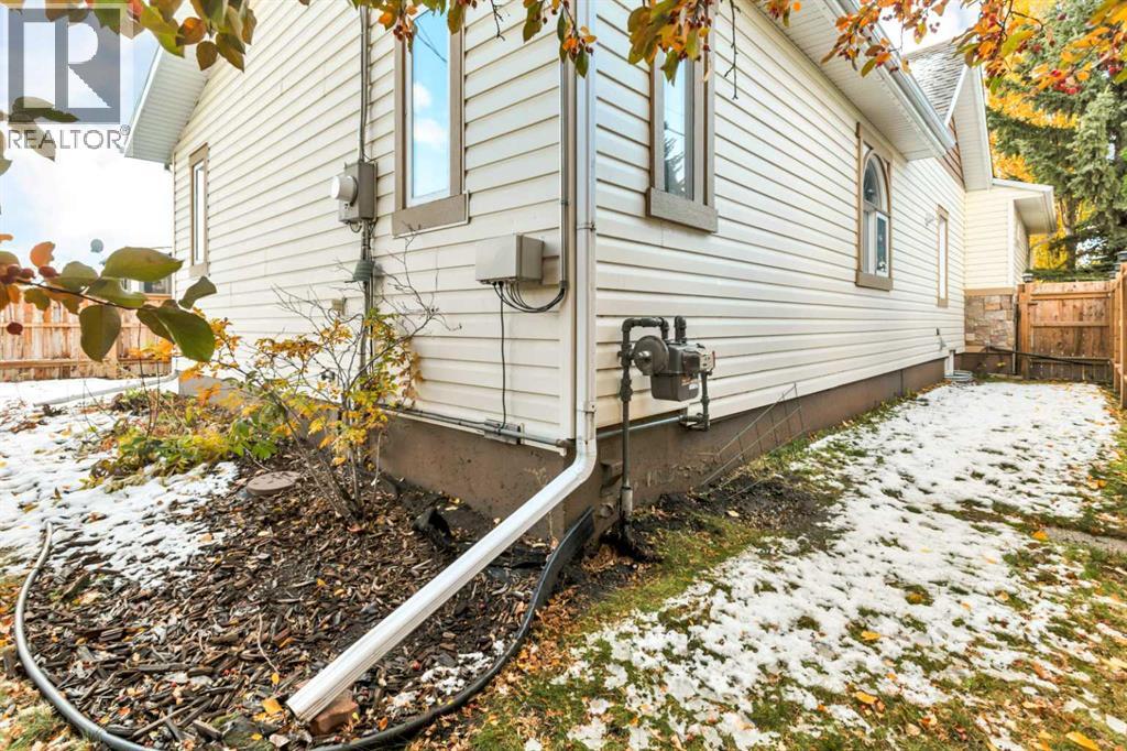 Listing photo – 4239 42 Avenue, Red Deer