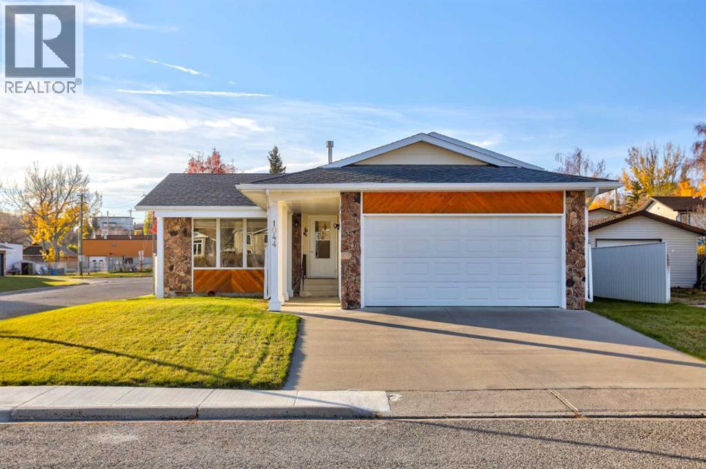 Photo of 1044 Rimmington Avenue, Pincher Creek