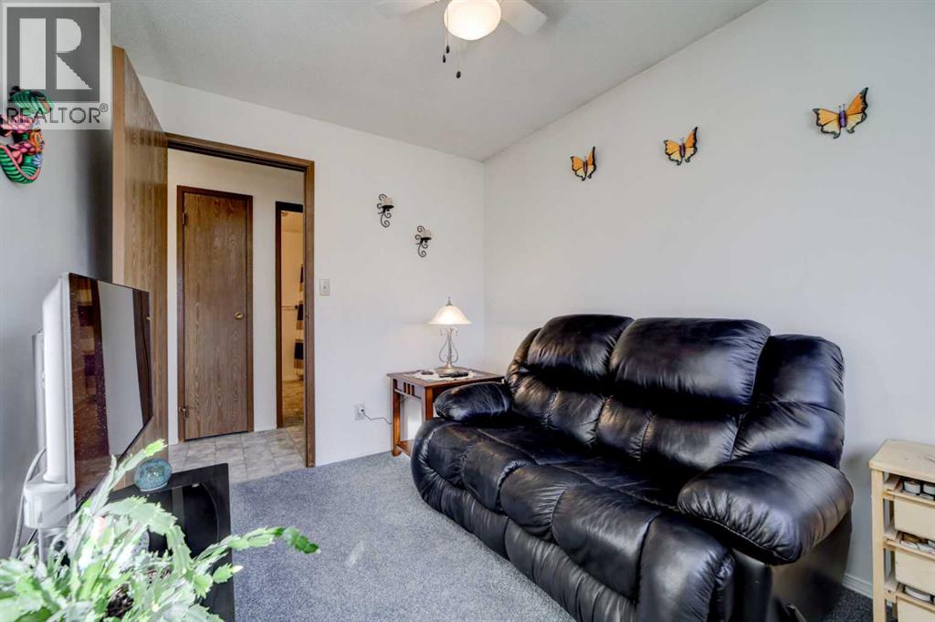 1044 Rimmington Avenue, Pincher Creek — photo 14
