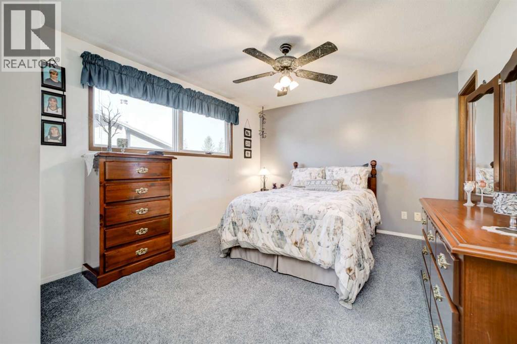 1044 Rimmington Avenue, Pincher Creek — photo 16
