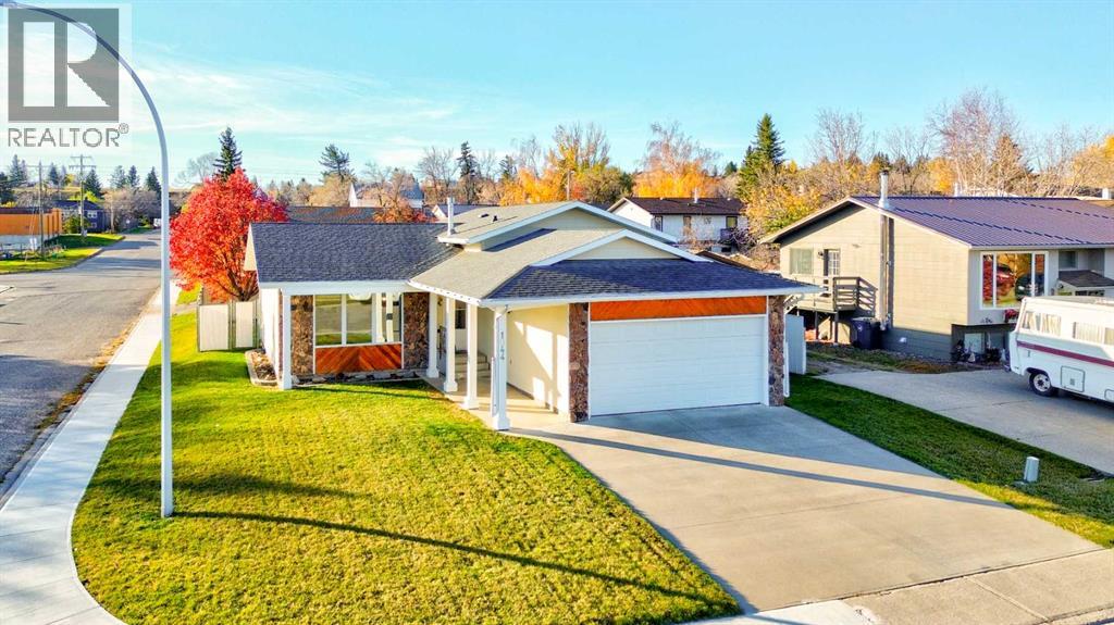 1044 Rimmington Avenue, photo 38 of 50