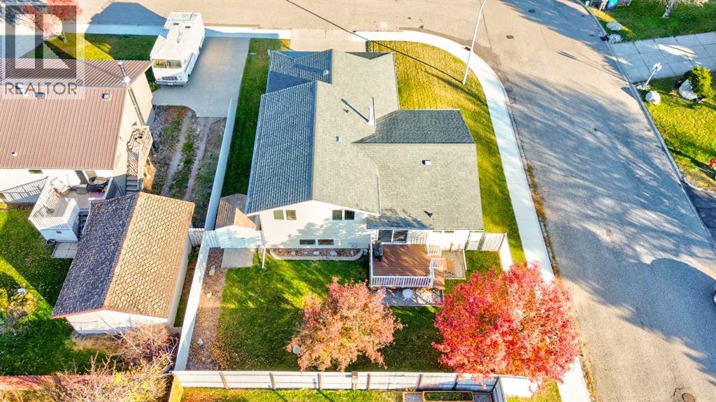 1044 Rimmington Avenue, photo 40 of 50