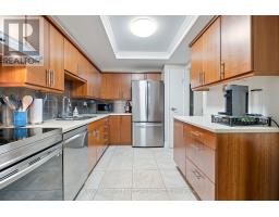 304 - 62 Wellesley Street W, Toronto, ON M5S2X3 Photo 11