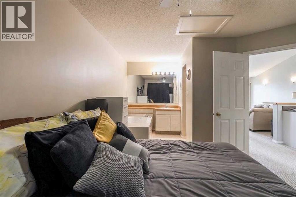 20 Taylor Mews SE, photo 19 of 31