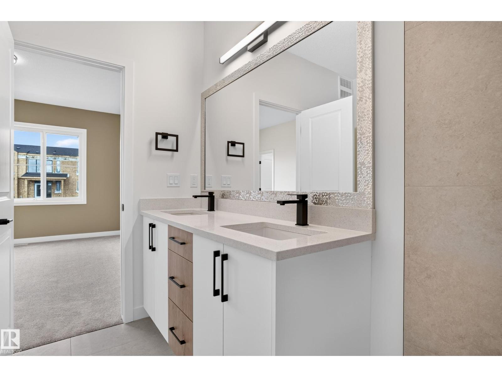 113 Westwind Drive, photo 40
