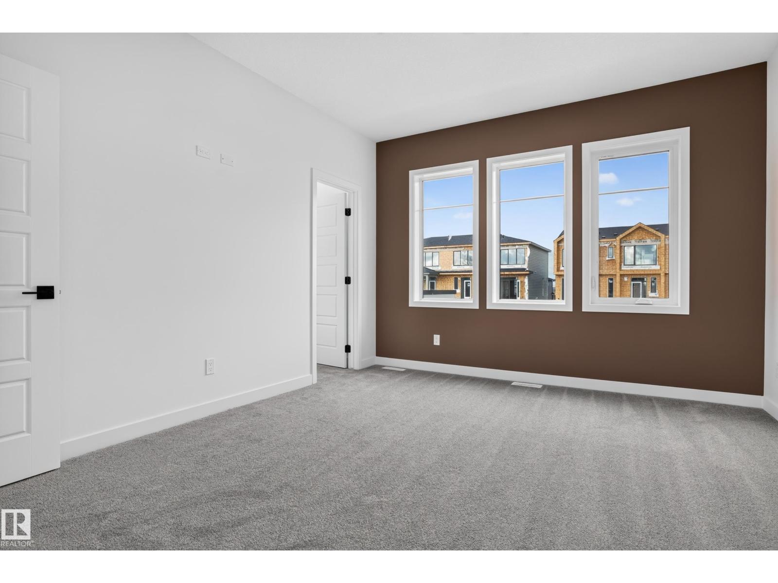 111 Westwind Drive, photo 37
