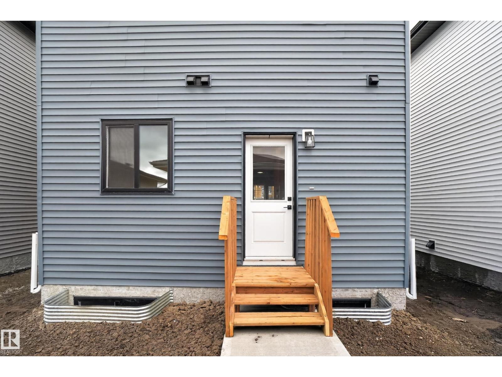111 Westwind Drive, photo 52