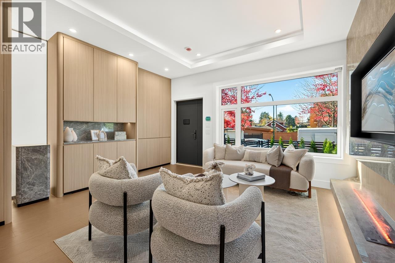 6722 Vivian Street, Vancouver — photo 8