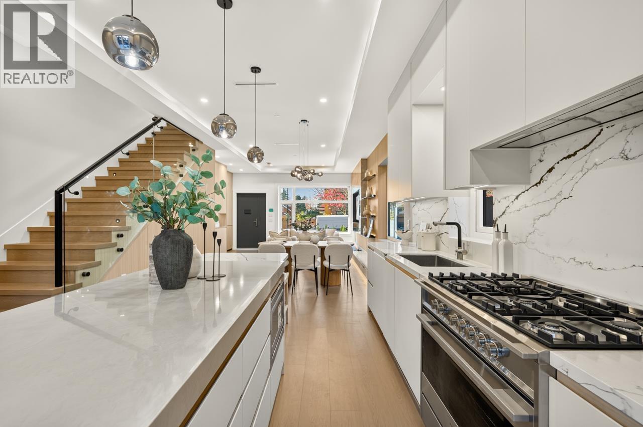6722 Vivian Street, Vancouver — photo 13