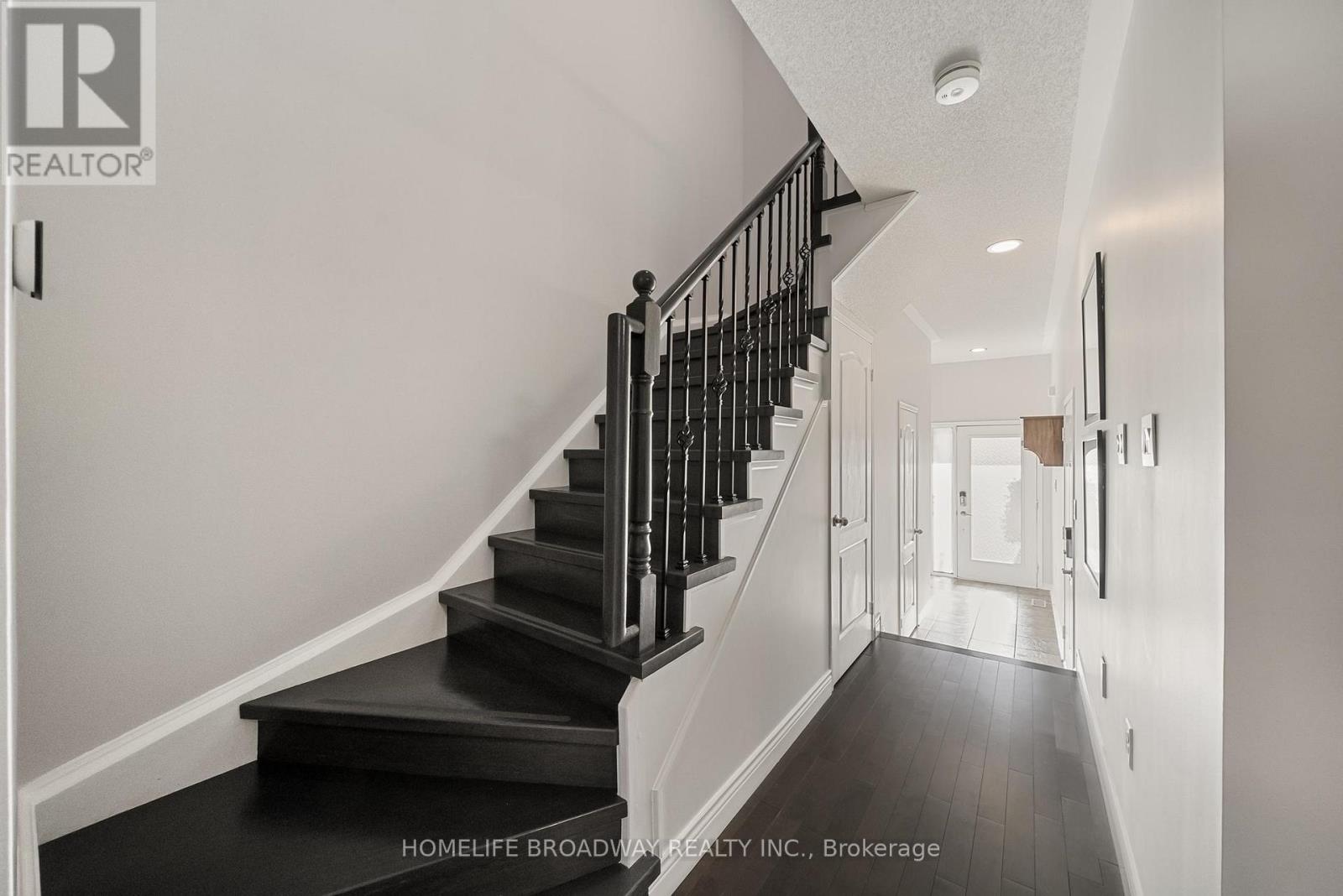 57 All Points Drive, Whitchurch-Stouffville, ON photo 17