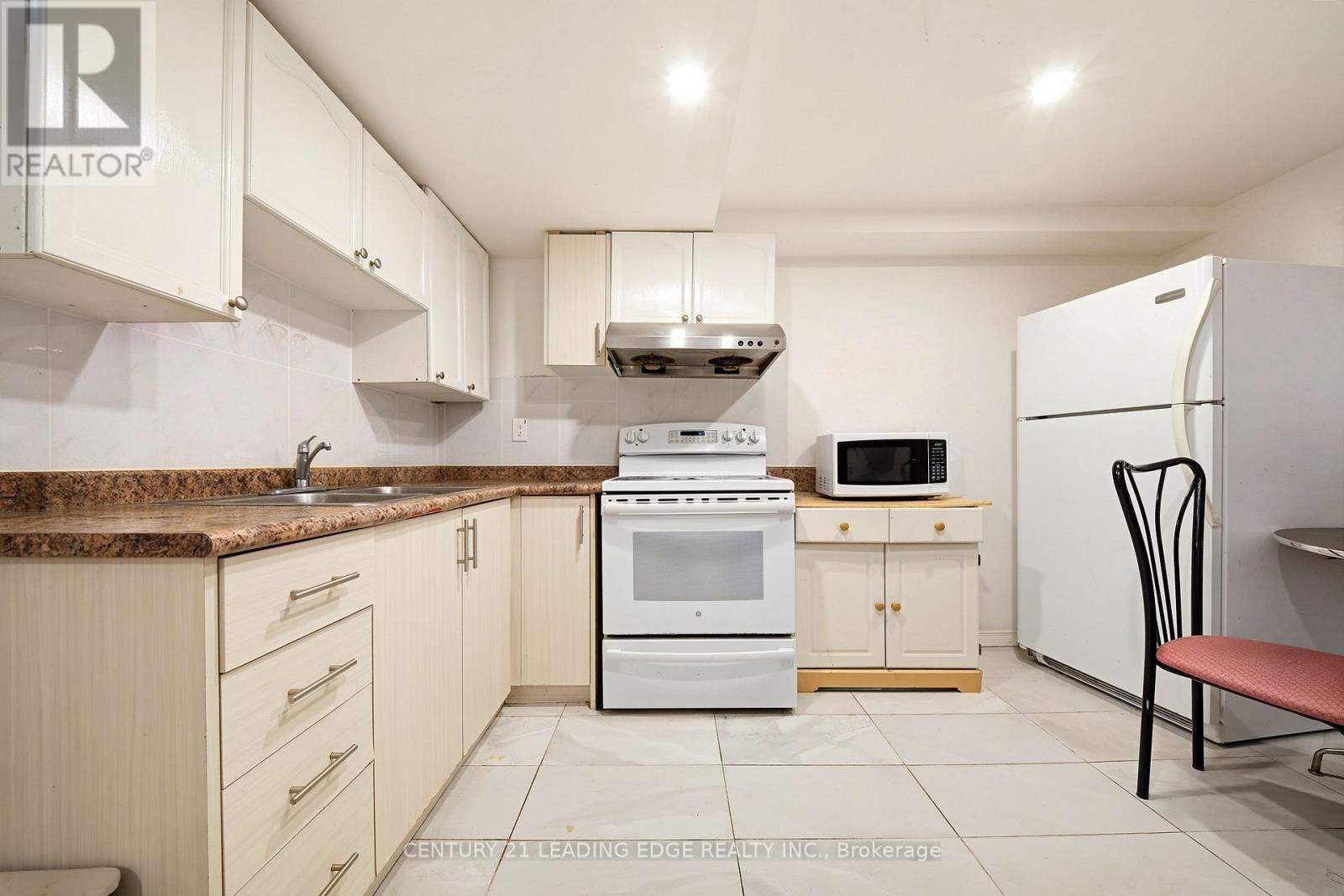 25 Croxley Green, Markham, ON photo 36