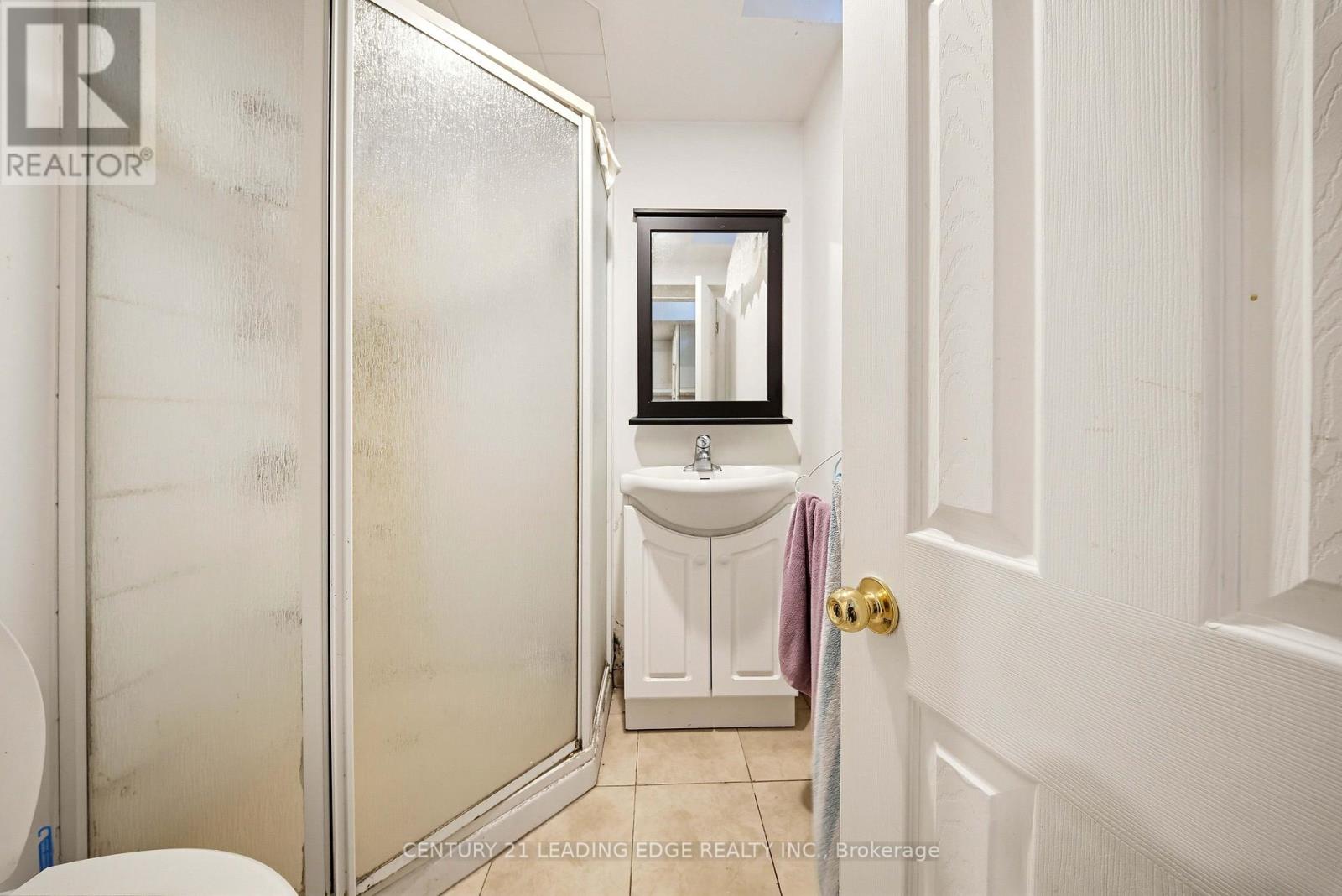 25 Croxley Green, Markham, ON photo 39