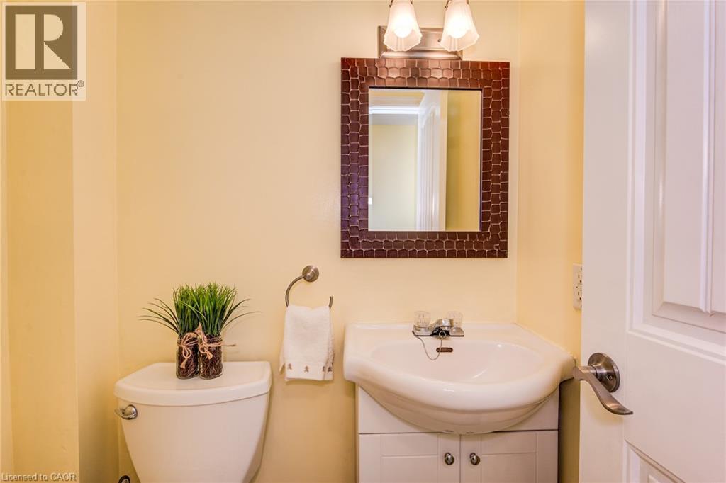 32 MOWAT Boulevard Unit# 25, Kitchener — photo 8